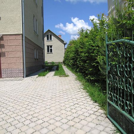 Hostynna Sadyba Leshnya Bagian luar foto