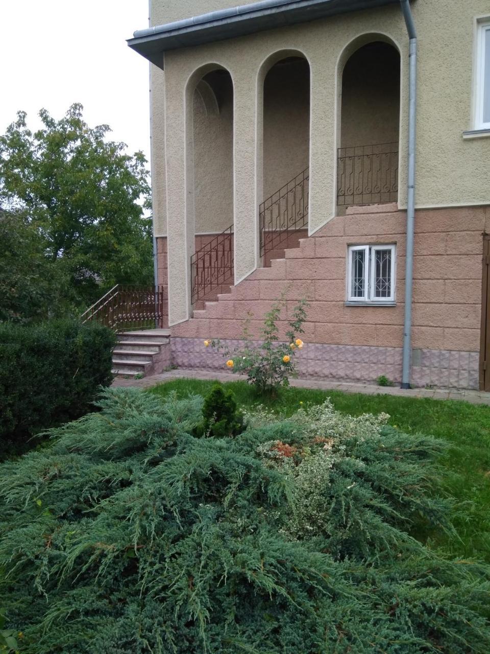 Hostynna Sadyba Leshnya Bagian luar foto